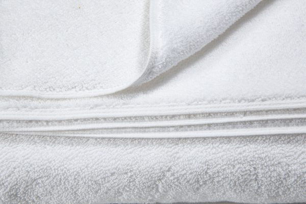 Bath Towel - White PREMIUM 100x160cm - 675 GSM, 100% Cotton