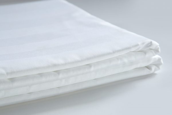 Bed Sheet White Single DELUXE 210x280cm