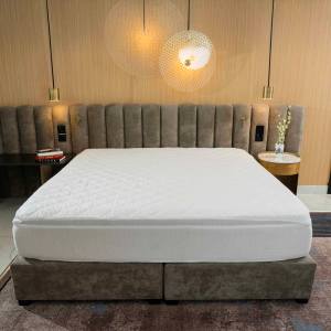 Premium Mattress Protector White
