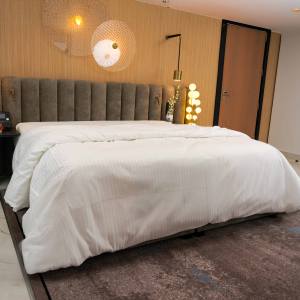 Premium Duvet Cover White Striped