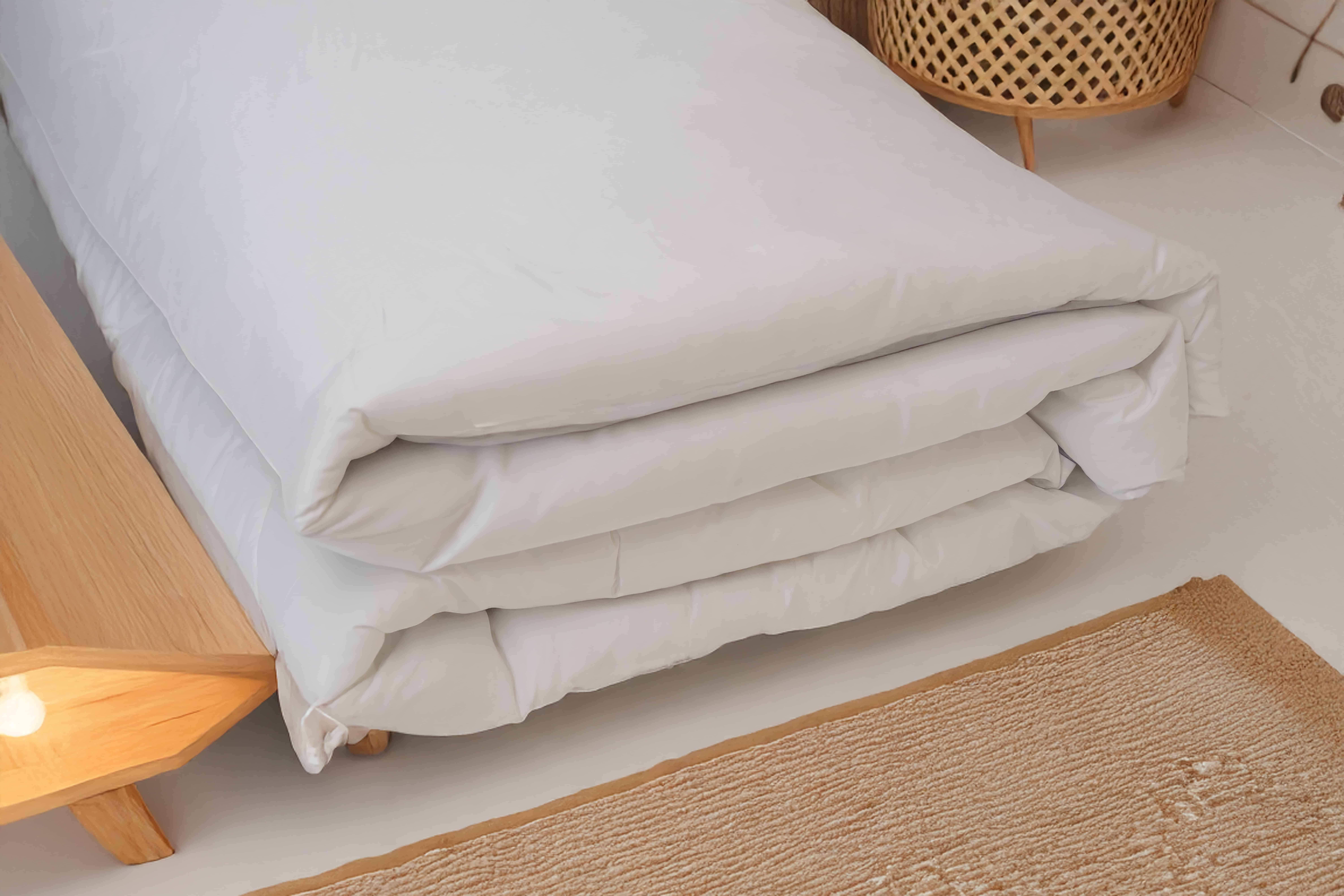 Premium Duvet White - Image 2