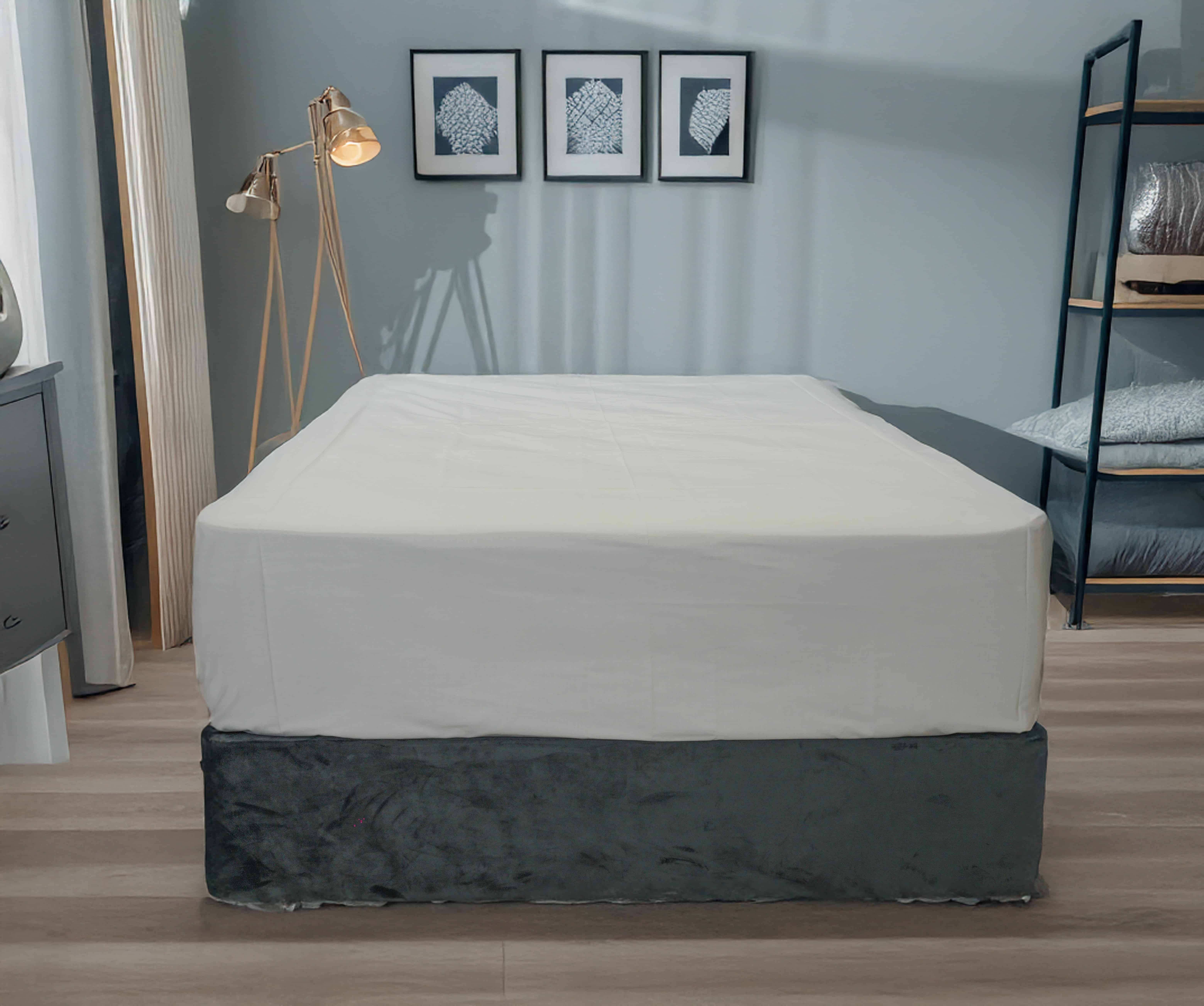 Deluxe Flat Sheet White Plain