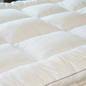 Seren Mattress Topper White