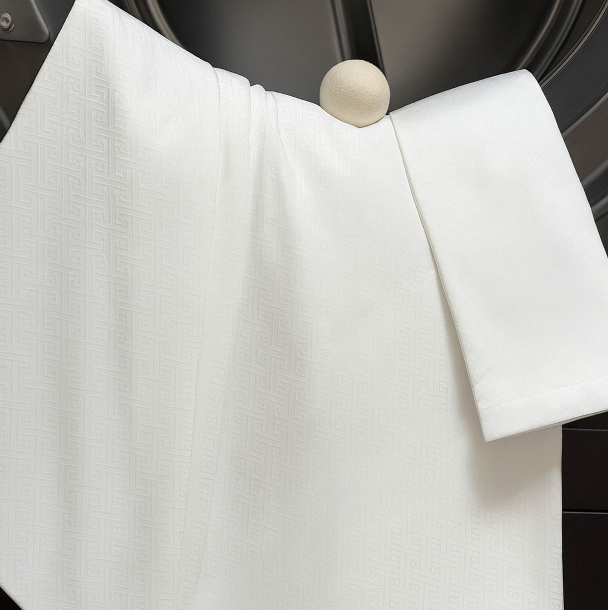 Diamond Jacquard 3-Piece Twin Hotel Duvet Cover Set - Image 6